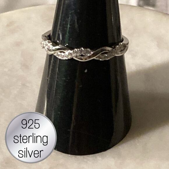 925 sterling silver ring cz stone twist adjustable - Picture 1 of 9